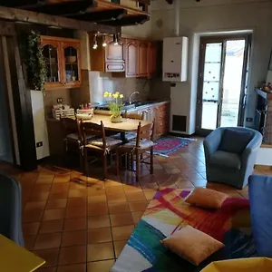 Appartamento Alex's, Crone